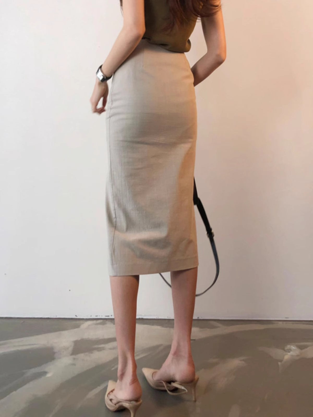 Minimalist Linen Gray Buttoned High Waist Midi Pencil Skirt – Office Chic Straight Skirt for Women (S–XL)