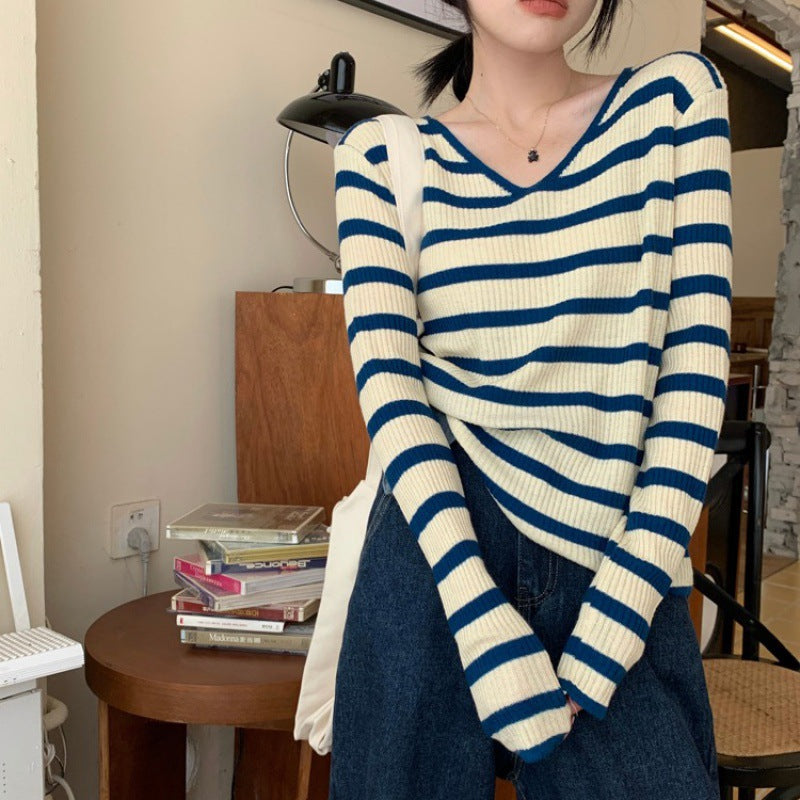 Striped V-Neck Loose Knit Top - Stylish and Casual, Perfect for Everyday Wear