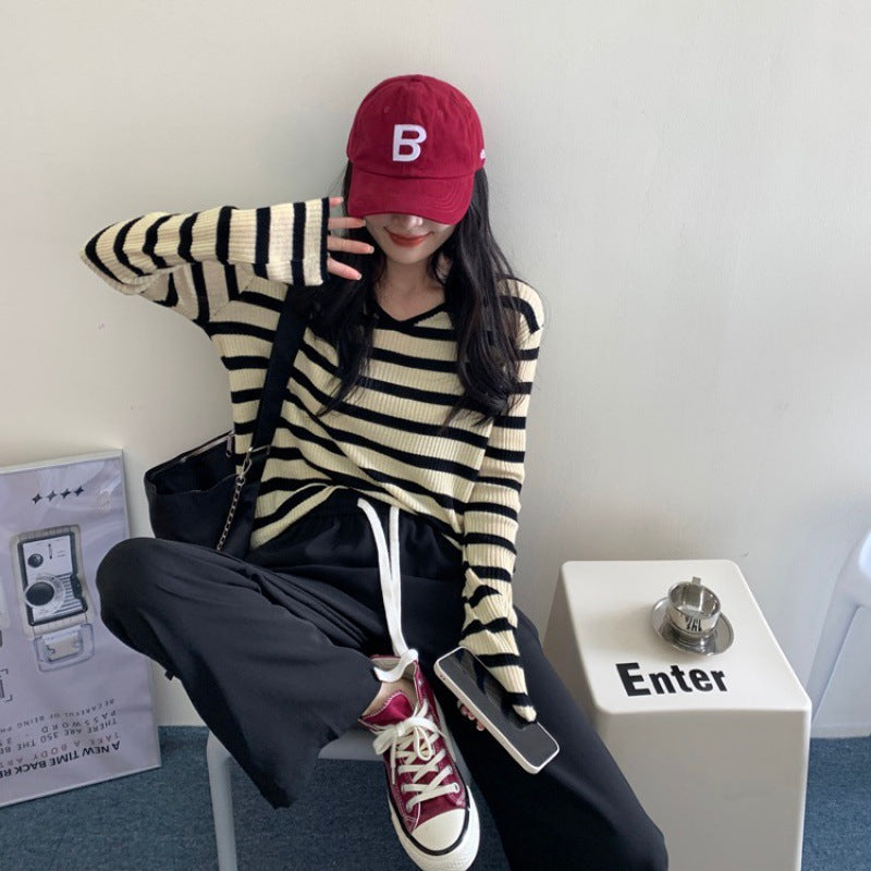 Striped V-Neck Loose Knit Top - Stylish and Casual, Perfect for Everyday Wear